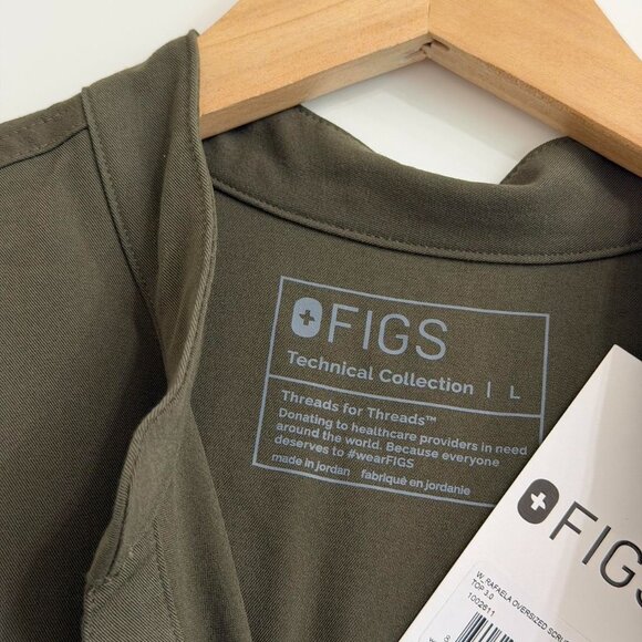 Figs Rafaela Oversized Scrub Top in Spruce, Size Large - Picture 9 of 11